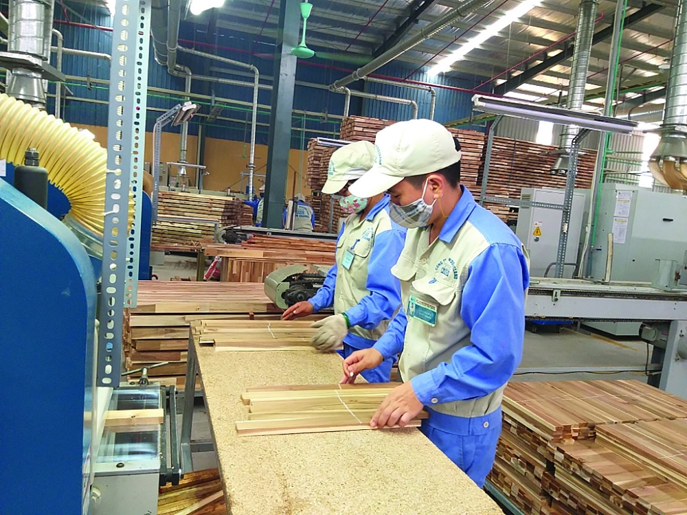 Thị trường chuyển dịch, buộc ngành hàng tăng tốc để thích ứng 