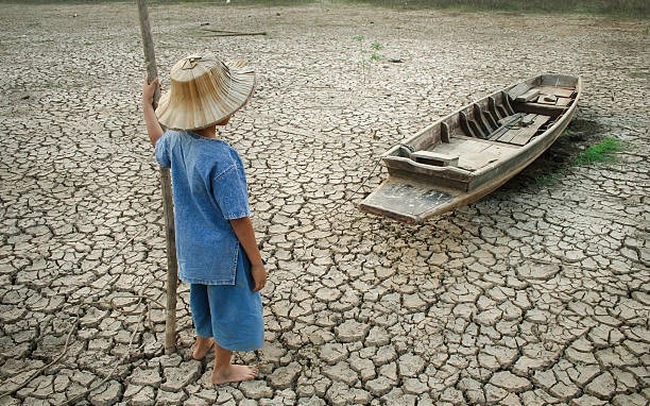 Châu Âu 'khát' điện, châu Á, Phi thiếu thức ăn - hoá ra nguyên nhân đến từ tình trạng khan hiếm loại tài nguyên tưởng như miễn phí và vô tận này 