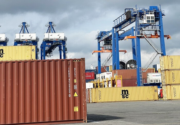 Đề xuất tăng 10% giá bốc dỡ container: Gemadept, Cảng Sài Gòn, Cảng Hải Phòng có thể hưởng lợi 